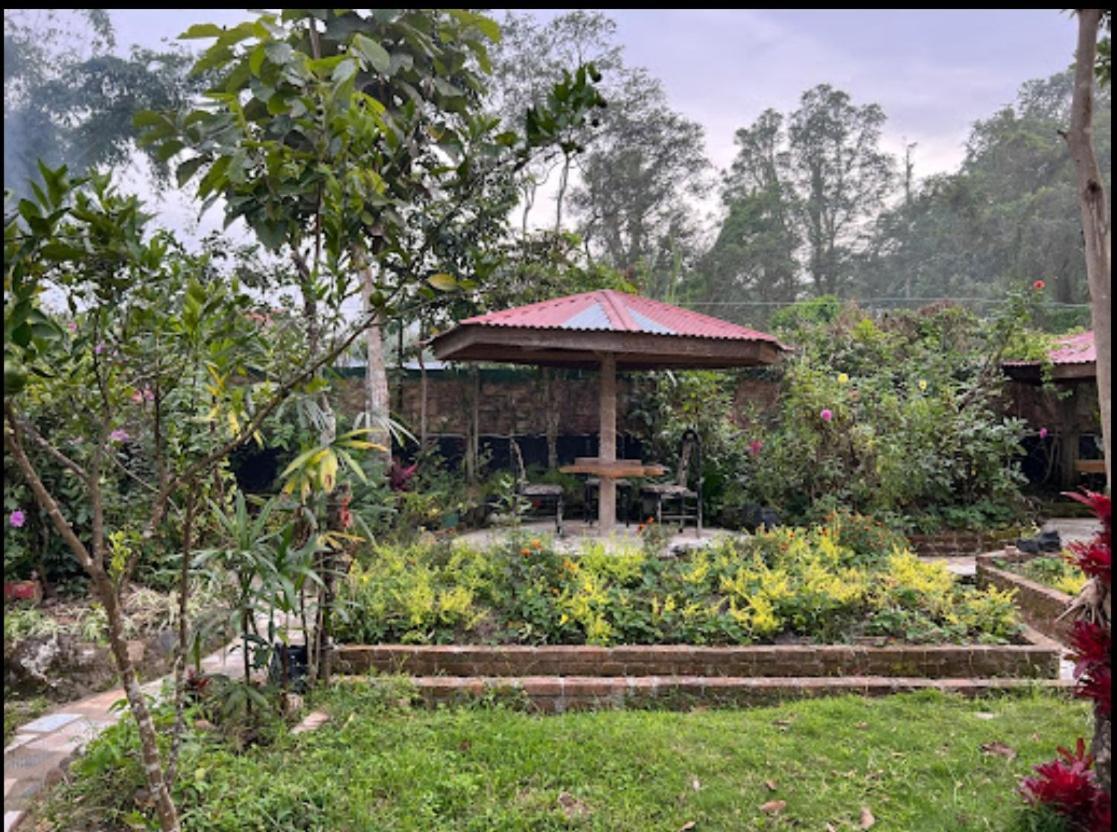 Gabelo Guest House Bukittinggi Eksteriør billede